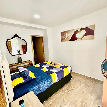 Suite Del Ayuntamiento Alicante Esterno foto